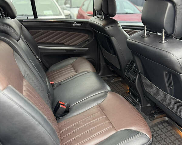 Серый Мерседес ГЛ-класс, объемом двигателя 3 л и пробегом 309 тыс. км за 20500 $, фото 37 на Automoto.ua