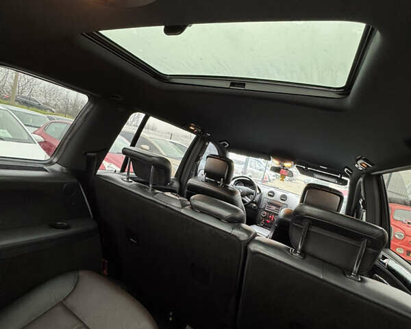 Серый Мерседес ГЛ-класс, объемом двигателя 3 л и пробегом 309 тыс. км за 20500 $, фото 30 на Automoto.ua