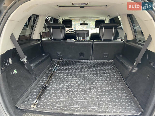 Сірий Мерседес ГЛ-Клас, об'ємом двигуна 2.99 л та пробігом 243 тис. км за 17000 $, фото 18 на Automoto.ua