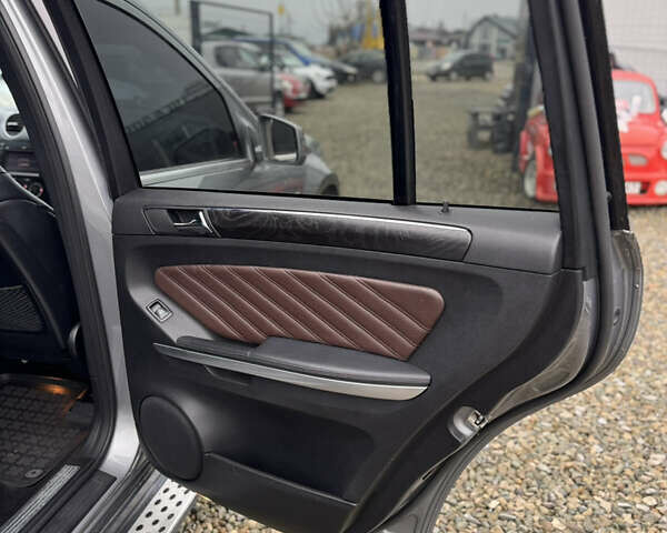 Серый Мерседес ГЛ-класс, объемом двигателя 3 л и пробегом 309 тыс. км за 20500 $, фото 36 на Automoto.ua