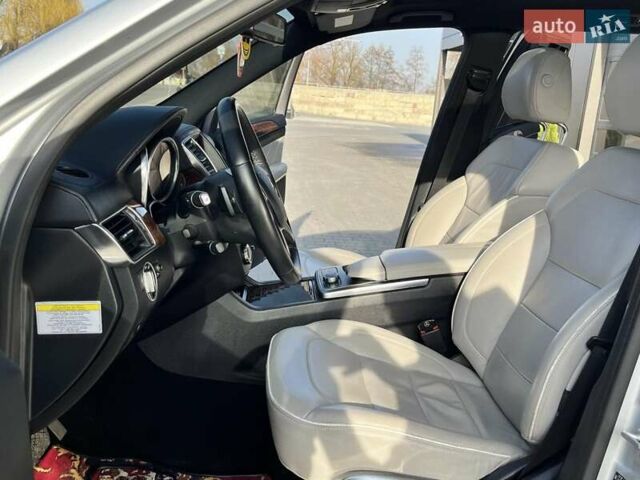Сірий Мерседес ГЛ-Клас, об'ємом двигуна 4.7 л та пробігом 325 тис. км за 23900 $, фото 7 на Automoto.ua