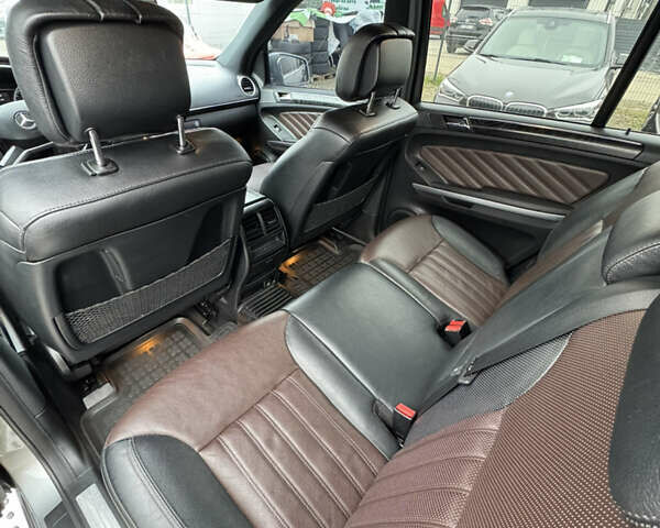 Серый Мерседес ГЛ-класс, объемом двигателя 3 л и пробегом 309 тыс. км за 20500 $, фото 27 на Automoto.ua