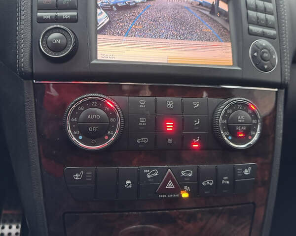 Серый Мерседес ГЛ-класс, объемом двигателя 3 л и пробегом 192 тыс. км за 17400 $, фото 23 на Automoto.ua