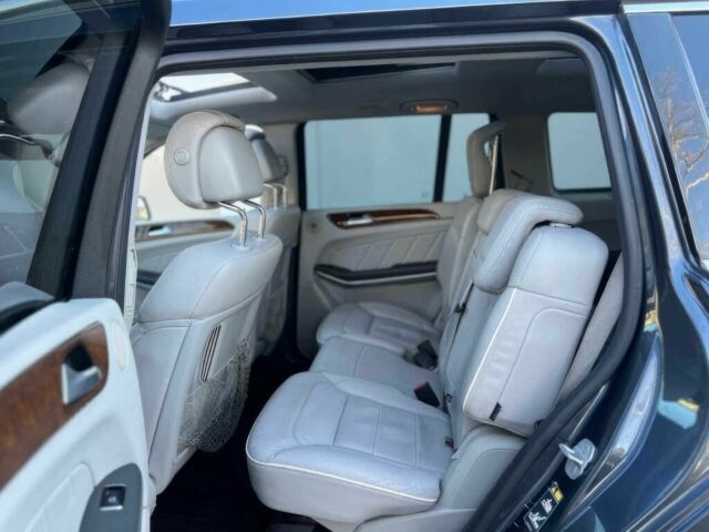 Серый Мерседес ГЛ-класс, объемом двигателя 4.7 л и пробегом 93 тыс. км за 8800 $, фото 8 на Automoto.ua