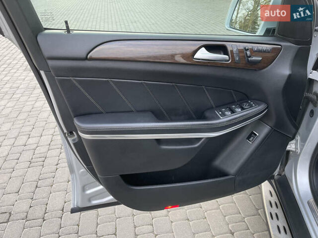 Серый Мерседес ГЛ-класс, объемом двигателя 3 л и пробегом 240 тыс. км за 22900 $, фото 23 на Automoto.ua