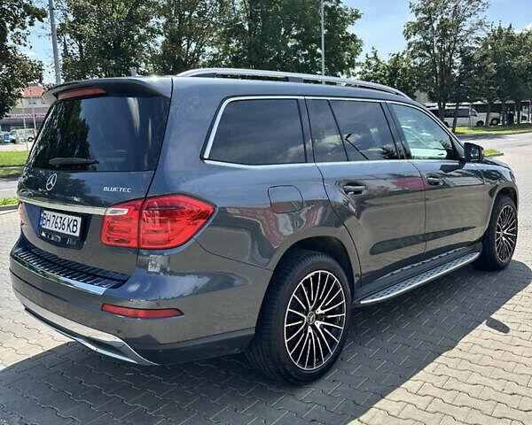 Сірий Мерседес ГЛ-Клас, об'ємом двигуна 3 л та пробігом 246 тис. км за 29500 $, фото 2 на Automoto.ua