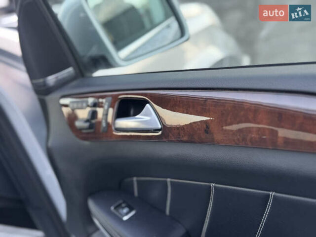 Серый Мерседес ГЛ-класс, объемом двигателя 3 л и пробегом 226 тыс. км за 24400 $, фото 18 на Automoto.ua