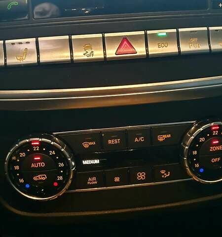 Серый Мерседес ГЛ-класс, объемом двигателя 4.7 л и пробегом 41 тыс. км за 50000 $, фото 3 на Automoto.ua