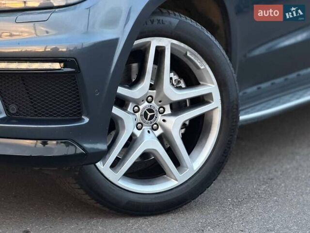 Серый Мерседес ГЛ-класс, объемом двигателя 4.66 л и пробегом 240 тыс. км за 22500 $, фото 4 на Automoto.ua