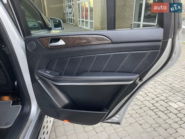 Серый Мерседес ГЛ-класс, объемом двигателя 3 л и пробегом 240 тыс. км за 22900 $, фото 34 на Automoto.ua