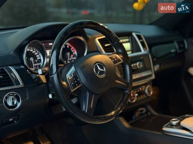 Серый Мерседес ГЛ-класс, объемом двигателя 4.66 л и пробегом 240 тыс. км за 22500 $, фото 47 на Automoto.ua
