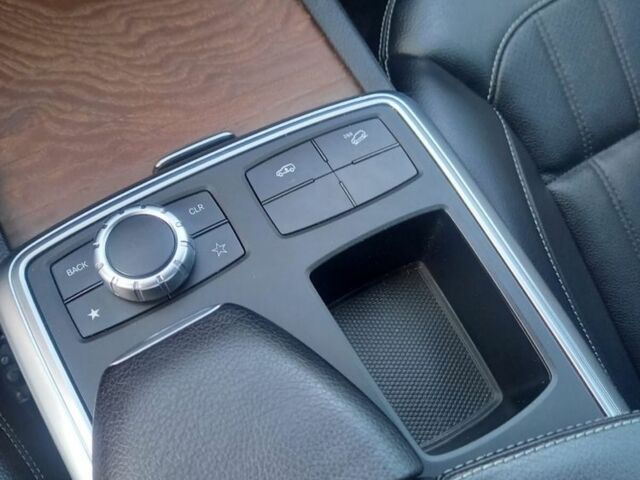 Серый Мерседес ГЛ-класс, объемом двигателя 3 л и пробегом 240 тыс. км за 24500 $, фото 7 на Automoto.ua