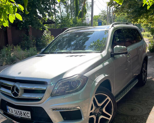 Сірий Мерседес ГЛ-Клас, об'ємом двигуна 4.66 л та пробігом 152 тис. км за 32000 $, фото 11 на Automoto.ua