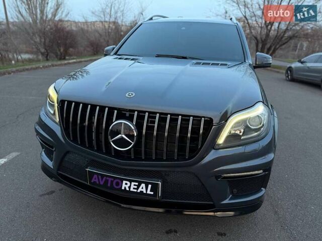 Серый Мерседес ГЛ-класс, объемом двигателя 4.66 л и пробегом 240 тыс. км за 22500 $, фото 16 на Automoto.ua