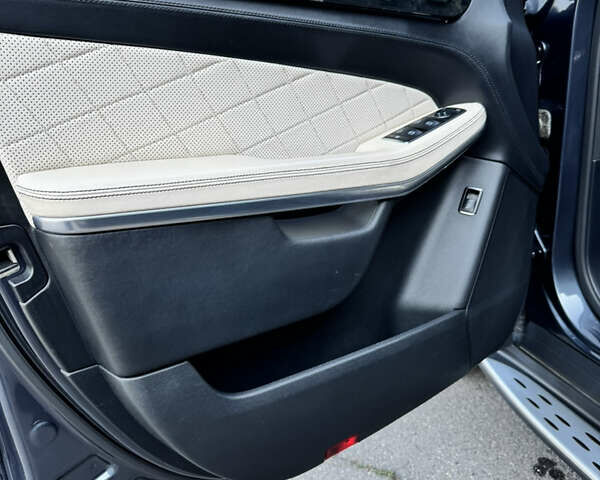 Сірий Мерседес ГЛ-Клас, об'ємом двигуна 4.66 л та пробігом 220 тис. км за 23000 $, фото 13 на Automoto.ua