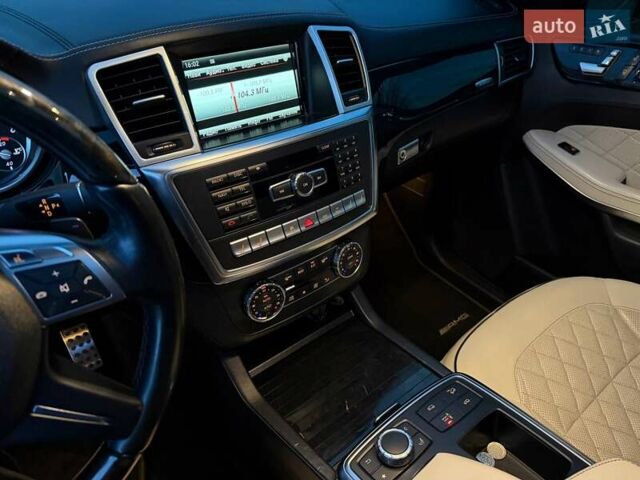 Серый Мерседес ГЛ-класс, объемом двигателя 4.66 л и пробегом 240 тыс. км за 22500 $, фото 59 на Automoto.ua