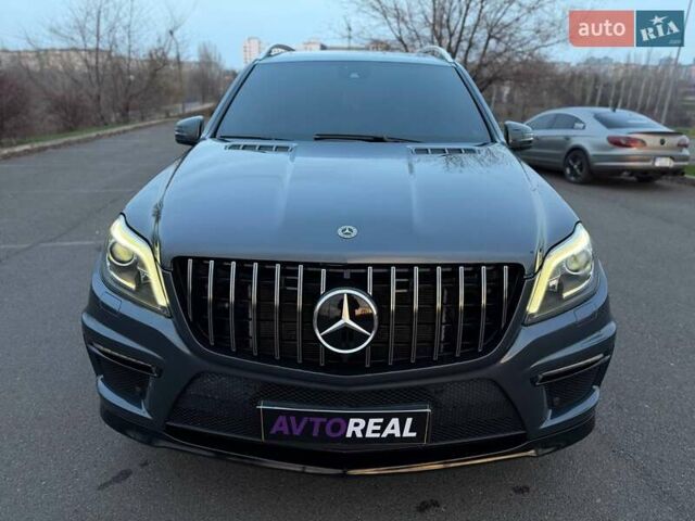 Серый Мерседес ГЛ-класс, объемом двигателя 4.66 л и пробегом 240 тыс. км за 22500 $, фото 17 на Automoto.ua