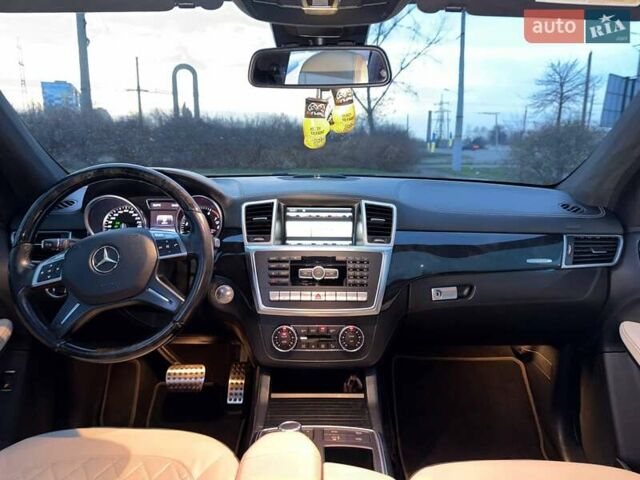 Серый Мерседес ГЛ-класс, объемом двигателя 4.66 л и пробегом 240 тыс. км за 22500 $, фото 50 на Automoto.ua