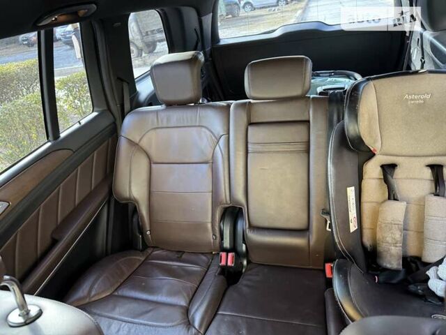 Серый Мерседес ГЛ-класс, объемом двигателя 3 л и пробегом 160 тыс. км за 25900 $, фото 14 на Automoto.ua