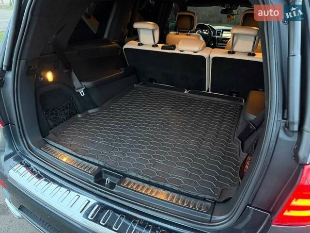 Серый Мерседес ГЛ-класс, объемом двигателя 4.66 л и пробегом 240 тыс. км за 22500 $, фото 35 на Automoto.ua