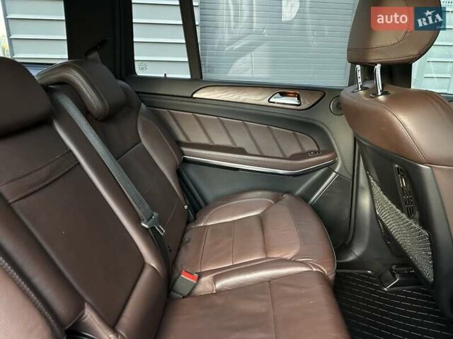 Мерседес ГЛ-Клас 2013 у Києві на Automoto.ua Сірий Мерседес ГЛ-Клас, об'ємом двигуна 3 л та пробігом 215 тис. км за 24650 $, фото 59 на Automoto.ua