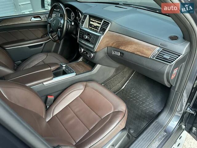 Мерседес ГЛ-Клас 2013 у Києві на Automoto.ua Сірий Мерседес ГЛ-Клас, об'ємом двигуна 3 л та пробігом 215 тис. км за 24650 $, фото 46 на Automoto.ua