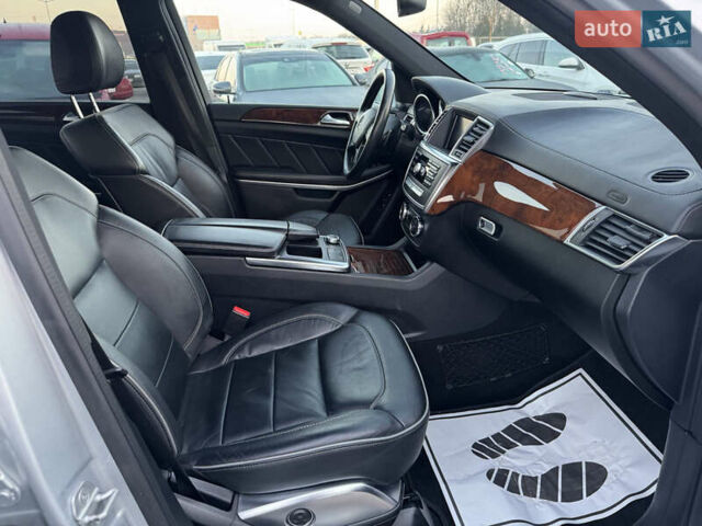 Серый Мерседес ГЛ-класс, объемом двигателя 3 л и пробегом 226 тыс. км за 24400 $, фото 19 на Automoto.ua