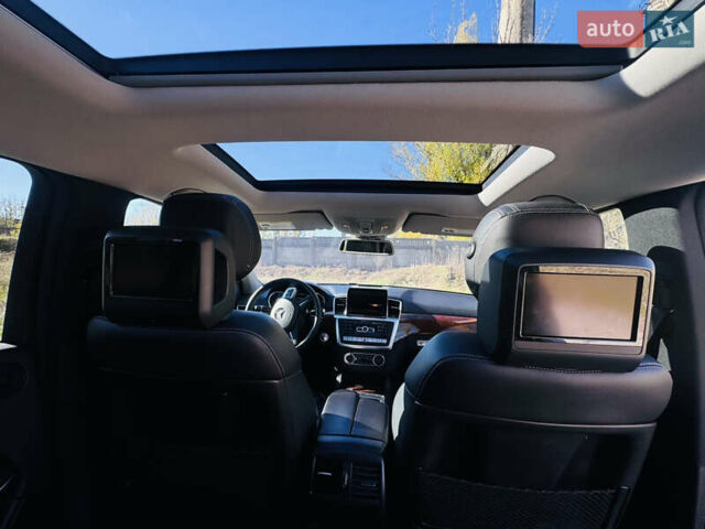 Мерседес ГЛ-класс 2013 в Одессе на Automoto.ua Серый Мерседес ГЛ-класс, объемом двигателя 3 л и пробегом 240 тыс. км за 15000 $, фото 14 на Automoto.ua