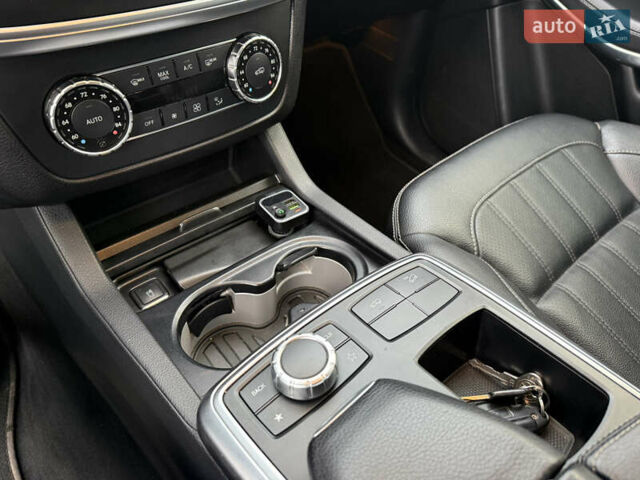 Серый Мерседес ГЛ-класс, объемом двигателя 4.66 л и пробегом 225 тыс. км за 19999 $, фото 34 на Automoto.ua