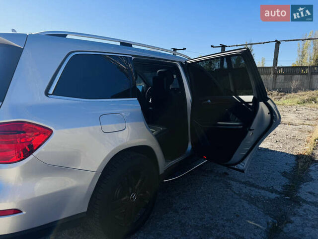 Мерседес ГЛ-класс 2013 в Белгород-Днестровском на Automoto.ua Серый Мерседес ГЛ-класс, объемом двигателя 3 л и пробегом 249 тыс. км за 24500 $, фото 2 на Automoto.ua