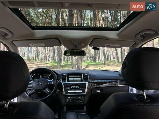 Серый Мерседес ГЛ-класс, объемом двигателя 3 л и пробегом 225 тыс. км за 21500 $, фото 7 на Automoto.ua