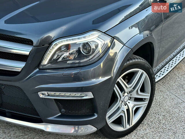 Серый Мерседес ГЛ-класс, объемом двигателя 3 л и пробегом 217 тыс. км за 28450 $, фото 35 на Automoto.ua