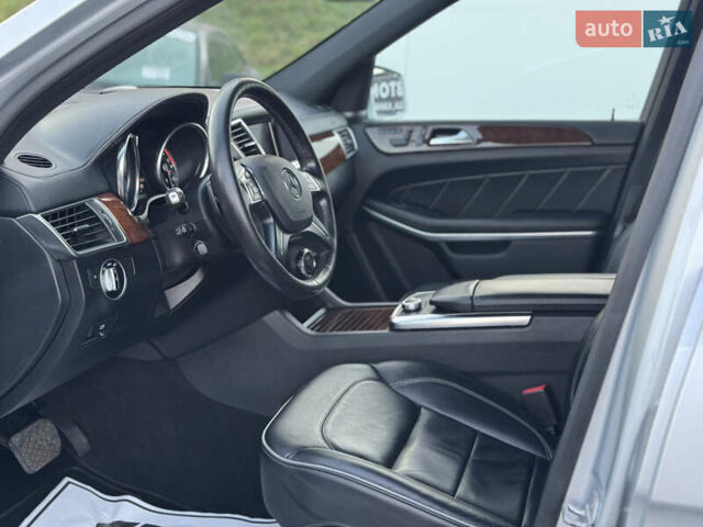 Серый Мерседес ГЛ-класс, объемом двигателя 3 л и пробегом 226 тыс. км за 24400 $, фото 13 на Automoto.ua