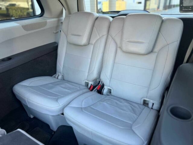 Серый Мерседес ГЛ-класс, объемом двигателя 4.7 л и пробегом 93 тыс. км за 8800 $, фото 9 на Automoto.ua