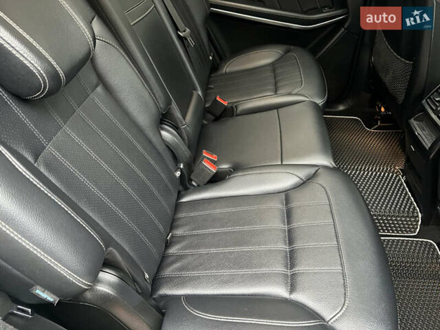 Серый Мерседес ГЛ-класс, объемом двигателя 3 л и пробегом 153 тыс. км за 23700 $, фото 21 на Automoto.ua