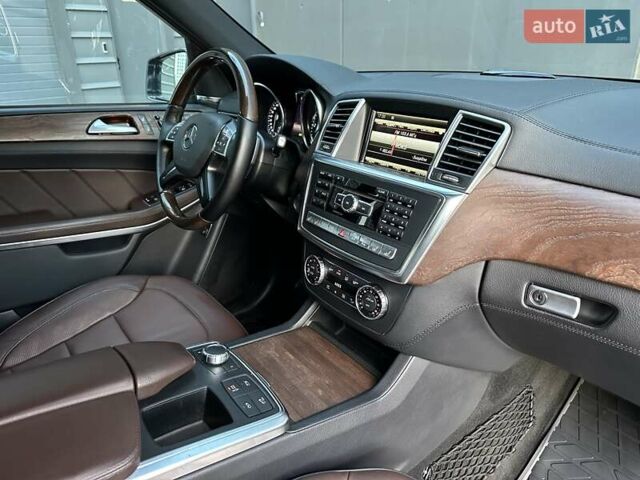 Мерседес ГЛ-Клас 2013 у Києві на Automoto.ua Сірий Мерседес ГЛ-Клас, об'ємом двигуна 3 л та пробігом 215 тис. км за 24650 $, фото 51 на Automoto.ua