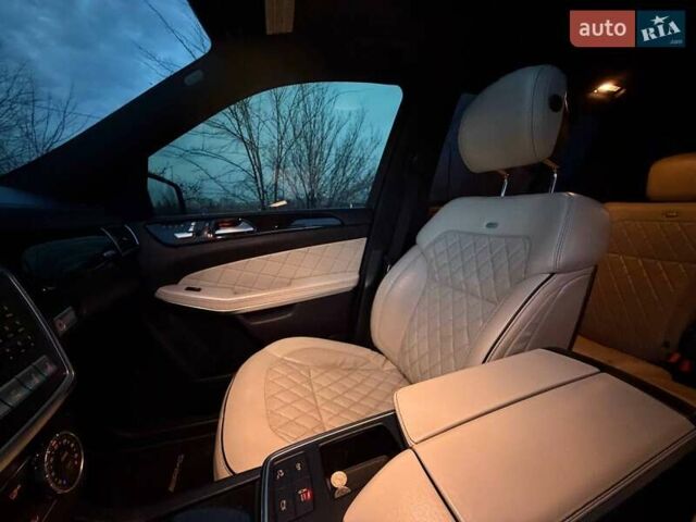 Серый Мерседес ГЛ-класс, объемом двигателя 4.66 л и пробегом 240 тыс. км за 22500 $, фото 69 на Automoto.ua