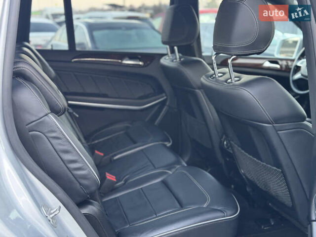 Серый Мерседес ГЛ-класс, объемом двигателя 3 л и пробегом 226 тыс. км за 24400 $, фото 21 на Automoto.ua