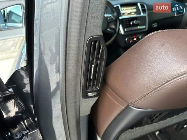 Мерседес ГЛ-Клас 2013 у Києві на Automoto.ua Сірий Мерседес ГЛ-Клас, об'ємом двигуна 3 л та пробігом 215 тис. км за 24650 $, фото 80 на Automoto.ua