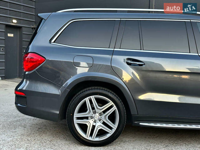 Серый Мерседес ГЛ-класс, объемом двигателя 3 л и пробегом 217 тыс. км за 28450 $, фото 20 на Automoto.ua