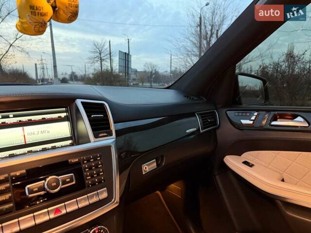 Серый Мерседес ГЛ-класс, объемом двигателя 4.66 л и пробегом 240 тыс. км за 22500 $, фото 68 на Automoto.ua