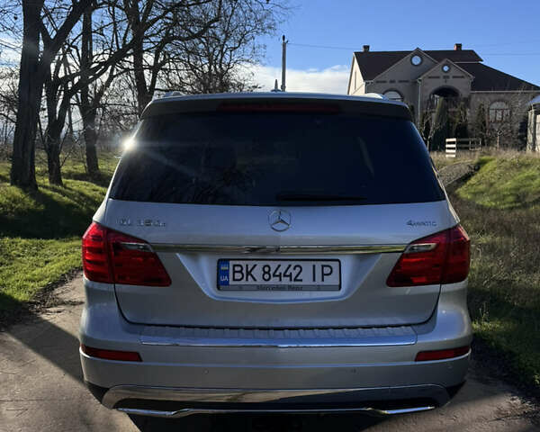 Сірий Мерседес ГЛ-Клас, об'ємом двигуна 2.99 л та пробігом 251 тис. км за 24500 $, фото 4 на Automoto.ua