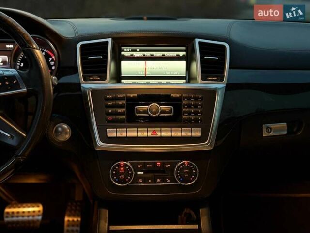 Серый Мерседес ГЛ-класс, объемом двигателя 4.66 л и пробегом 240 тыс. км за 22500 $, фото 52 на Automoto.ua