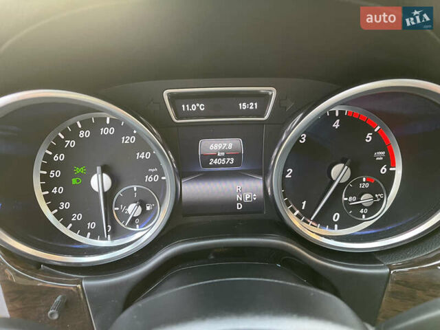 Серый Мерседес ГЛ-класс, объемом двигателя 3 л и пробегом 240 тыс. км за 22900 $, фото 42 на Automoto.ua