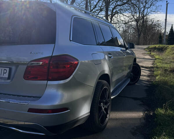 Сірий Мерседес ГЛ-Клас, об'ємом двигуна 2.99 л та пробігом 251 тис. км за 24500 $, фото 3 на Automoto.ua