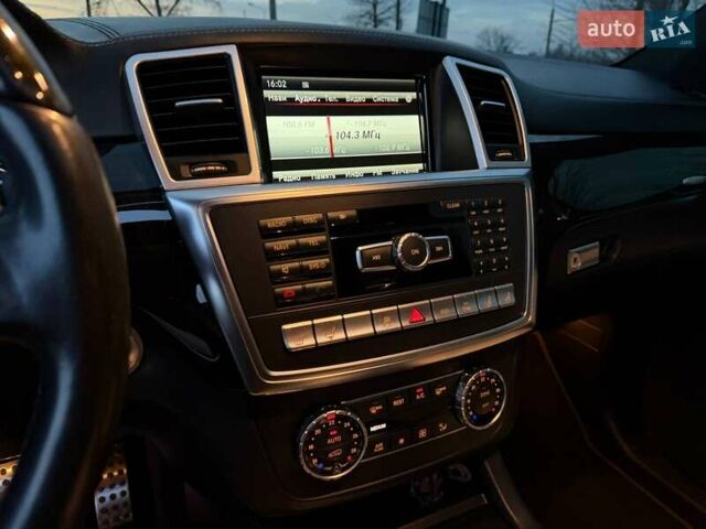 Серый Мерседес ГЛ-класс, объемом двигателя 4.66 л и пробегом 240 тыс. км за 22500 $, фото 60 на Automoto.ua