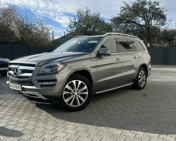 Мерседес ГЛ-класс 2014 в Коростене на Automoto.ua Серый Мерседес ГЛ-класс, объемом двигателя 3 л и пробегом 140 тыс. км за 29999 $, фото 3 на Automoto.ua