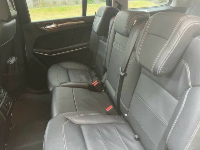 Серый Мерседес ГЛ-класс, объемом двигателя 3 л и пробегом 84 тыс. км за 7000 $, фото 11 на Automoto.ua