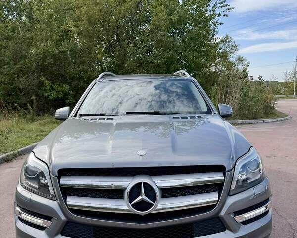 Сірий Мерседес ГЛ-Клас, об'ємом двигуна 4.66 л та пробігом 325 тис. км за 27000 $, фото 1 на Automoto.ua
