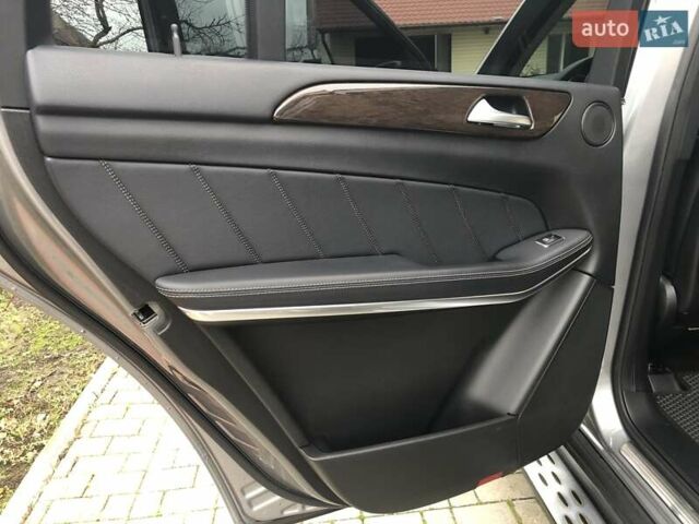 Серый Мерседес ГЛ-класс, объемом двигателя 4.7 л и пробегом 281 тыс. км за 21500 $, фото 25 на Automoto.ua